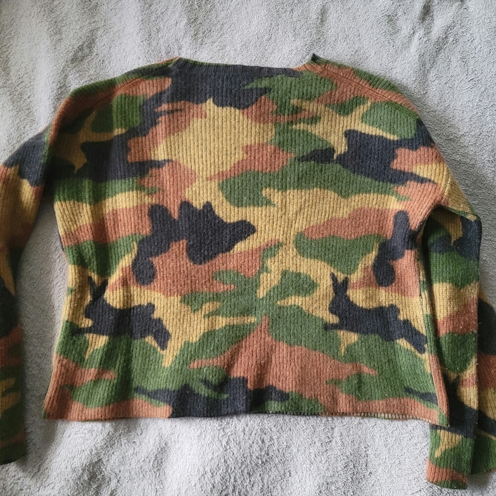 Madewell Cottontail Camo Wide-Sleeve Sweater (XS) - Picture 5 of 7